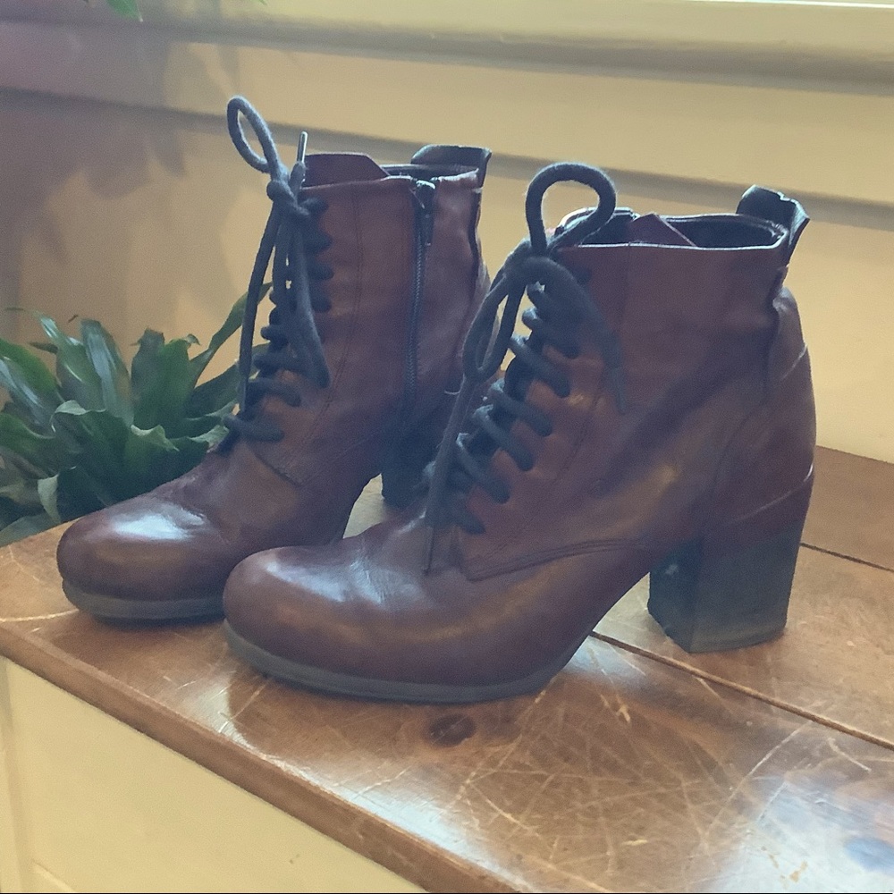 Khrio boots - Picture 2 of 4